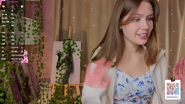 Snapshot of ShannaRois chatting on 01.13.26 ShannaRois online show from 01.13.26