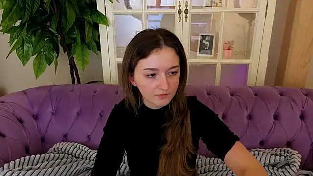 CyrenaLuxe online show from 03.20.26