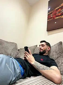 Snapshot of Juliann69Ramiro chatting on 01.18.26 Juliann69Ramiro online show from 01.18.26