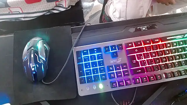 Snapshot of kari-10 chatting on 12.14.25 kari-10 online show from 12.14.25