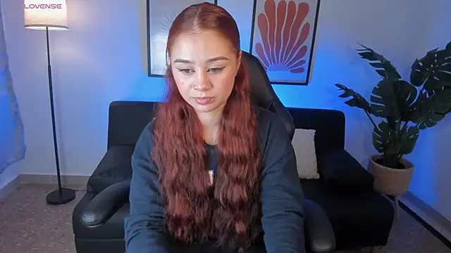 Snapshot of Amelia_Saenz_ chatting on 05.08.26 Amelia Saenz online show from 05.08.26
