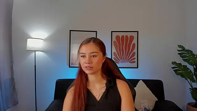 Snapshot of Amelia_Saenz_ chatting on 06.12.26 Amelia Saenz online show from 06.12.26