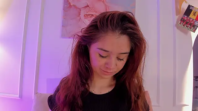 Snapshot of Amelia_Saenz_ chatting on 06.21.26 Amelia Saenz online show from 06.21.26