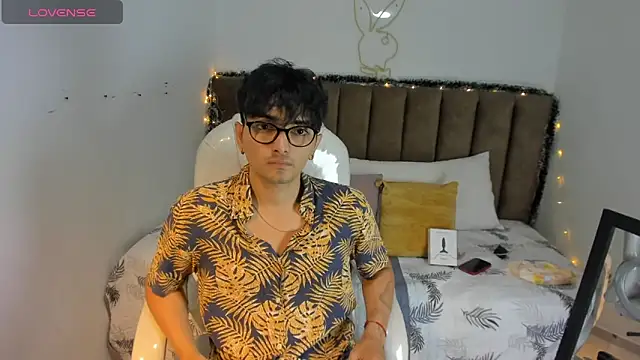 Snapshot of Archie_77 chatting on 12.22.25 Archie 77 online show from 12.22.25