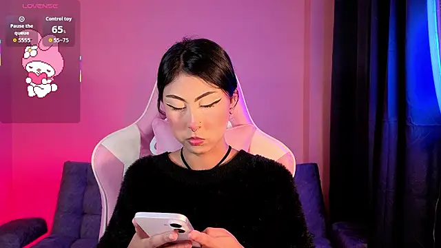 Snapshot of sharonbone chatting on 02.26.26 sharonbone online show from 02.26.26