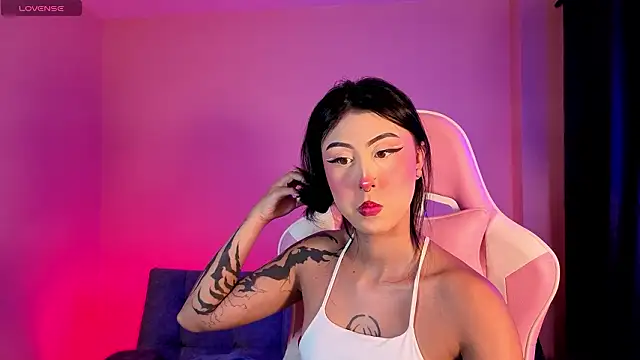 Snapshot of sharonbone chatting on 03.06.26 sharonbone online show from 03.06.26