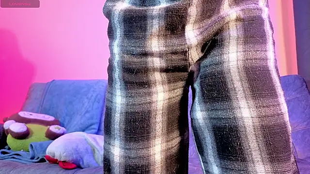 Snapshot of sharonbone chatting on 03.20.26 sharonbone online show from 03.20.26