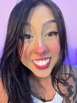 Snapshot of sharonbone chatting on 05.18.26 sharonbone online show from 05.18.26