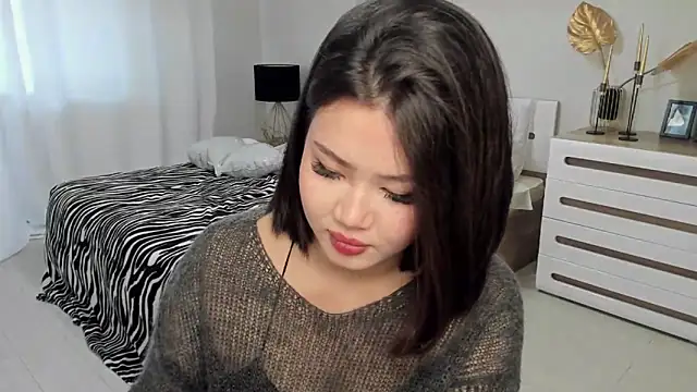 Snapshot of Brunette_Charm chatting on 02.10.26 Brunette Charm online show from 02.10.26