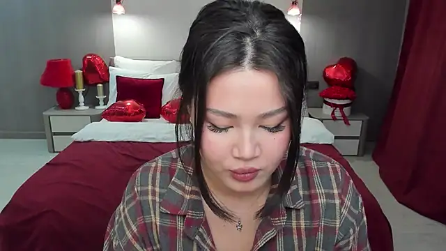 Snapshot of Brunette_Charm chatting on 02.22.26 Brunette Charm online show from 02.22.26