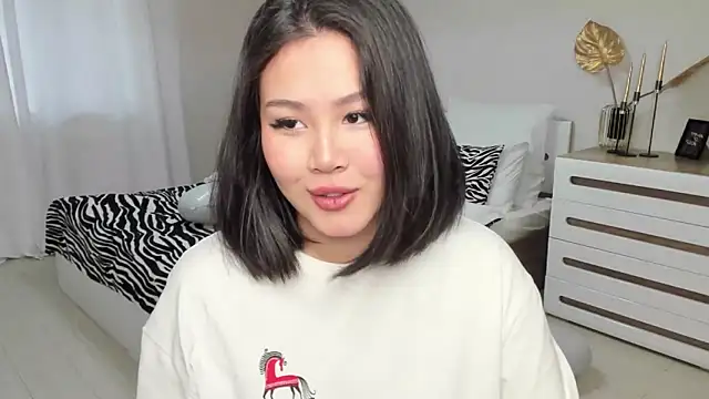 Snapshot of Brunette_Charm chatting on 03.07.26 Brunette Charm online show from 03.07.26