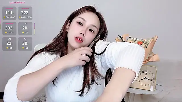 Snapshot of Darkn0t chatting on 01.10.26 Darkn0t online show from 01.10.26