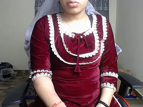 Snapshot of Slay_ishika chatting on 01.14.26 Slay ishika online show from 01.14.26