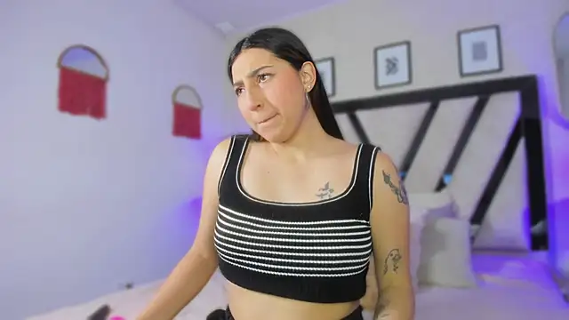 ivyy blue1 online show from 12.23.25