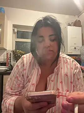 Curvybabesxxo online show from 02.16.26