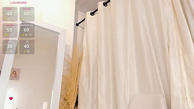 Sisi fun online show from 04.23.26