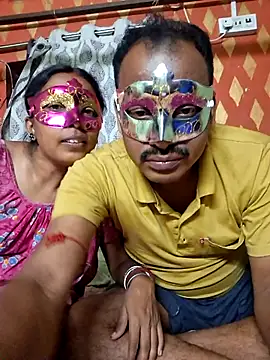 Snapshot of Mr-Mrs-couple chatting on 03.22.26 Mr-Mrs-couple online show from 03.22.26