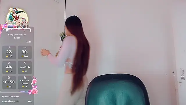 Snapshot of alisson_mantiel- chatting on 12.18.25 alisson mantiel- online show from 12.18.25