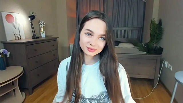 Snapshot of YvonneRobes chatting on 01.05.26 YvonneRobes online show from 01.05.26