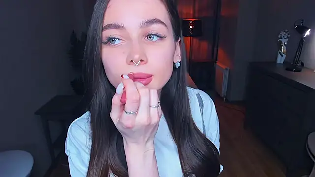 Snapshot of YvonneRobes chatting on 01.09.26 YvonneRobes online show from 01.09.26