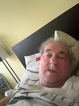 Snapshot of csikar chatting on 02.22.26 csikar online show from 02.22.26