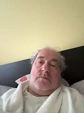 Snapshot of csikar chatting on 03.16.26 csikar online show from 03.16.26