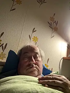 Snapshot of csikar chatting on 03.19.26 csikar online show from 03.19.26