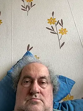 Snapshot of csikar chatting on 03.20.26 csikar online show from 03.20.26