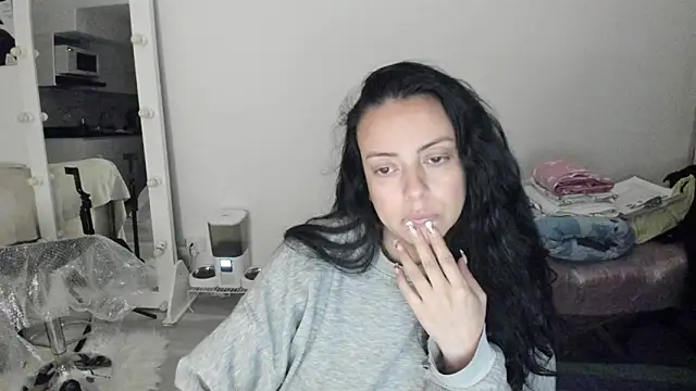Snapshot of antonellablake_ chatting on 04.28.26 antonellablake online show from 04.28.26