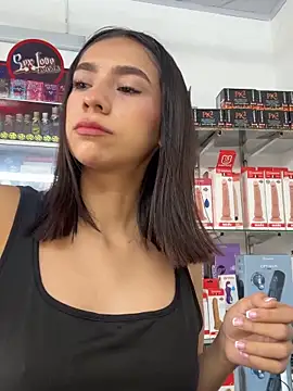 lunaluxury22 online show from 03.13.26