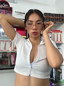lunaluxury22 online show from 04.23.26