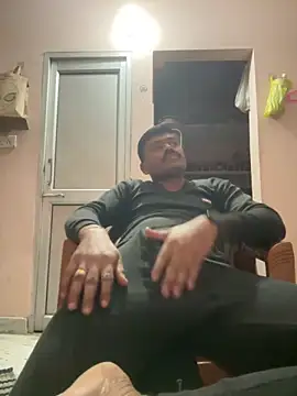 Snapshot of x143567 chatting on 12.20.25 x143567 online show from 12.20.25