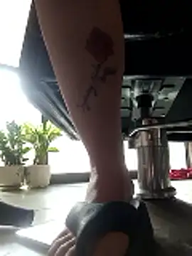 SARA6926969 online show from 03.02.26