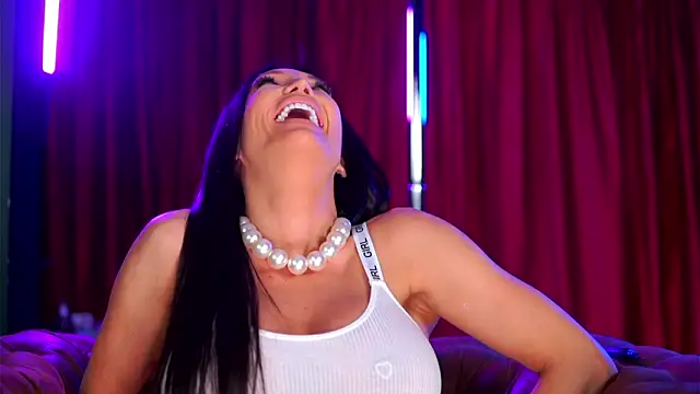 Snapshot of AstridVex chatting on 03.08.26 AstridVex online show from 03.08.26