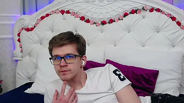 NickJohnas online show from 04.12.26