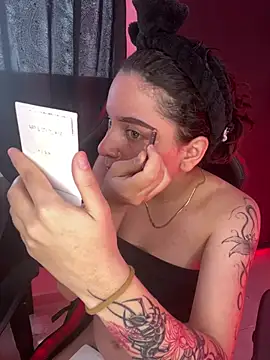 Snapshot of Missvalery chatting on 01.18.26 Missvalery online show from 01.18.26