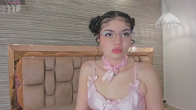 Snapshot of chloe_cortez chatting on 06.16.26 chloe cortez online show from 06.16.26