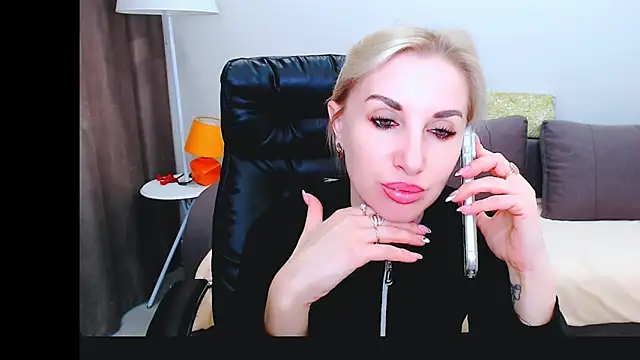 Hanna--Sweet online show from 04.26.26