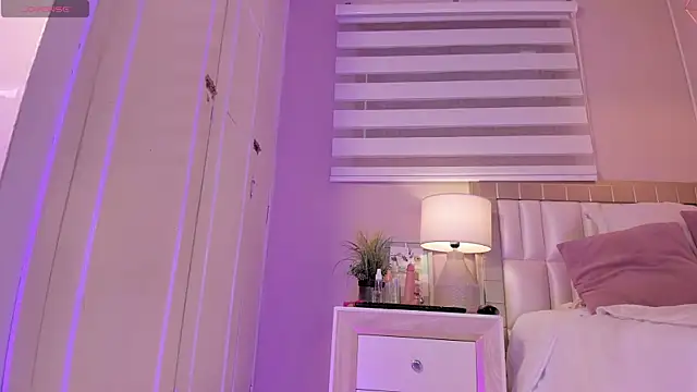 Snapshot of _emily__st chatting on 01.15.26 emily st online show from 01.15.26