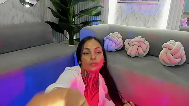 Snapshot of cheekybitch_ chatting on 01.08.26 cheekybitch online show from 01.08.26