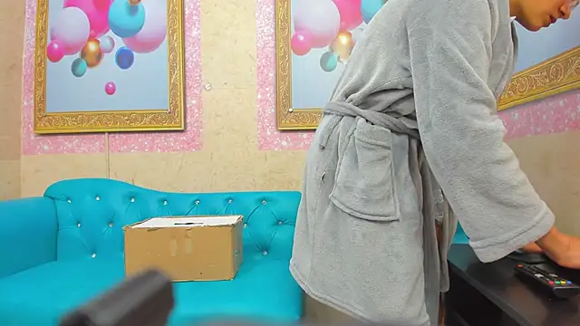 Jadde Greyy  online show from 02.19.26