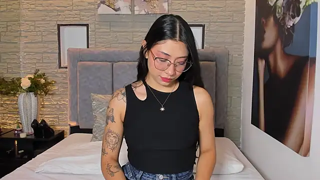 Snapshot of LanaRouse chatting on 01.06.26 LanaRouse online show from 01.06.26