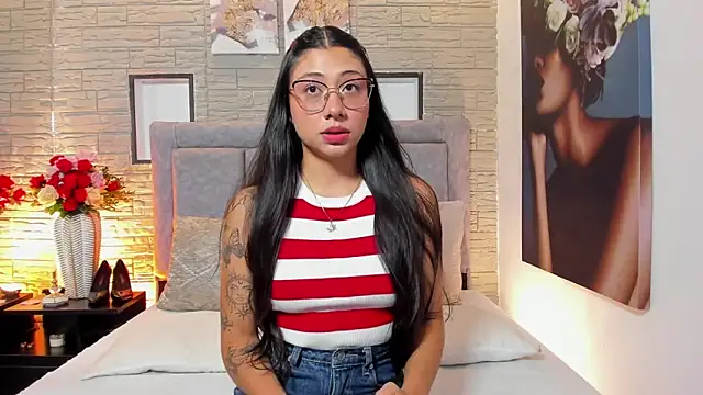 LanaRouse online show from 02.04.26