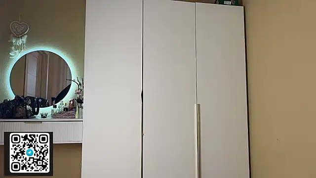 Snapshot of Mayal1na chatting on 03.13.26 Mayal1na online show from 03.13.26