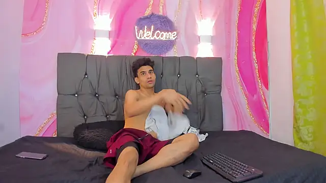 Snapshot of Hot_Boys_69 chatting on 02.01.26 Hot Boys 69 online show from 02.01.26