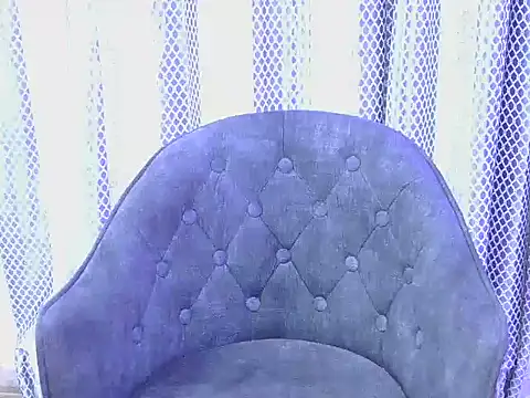 Snapshot of hey-pinky chatting on 01.11.26 hey-pinky online show from 01.11.26