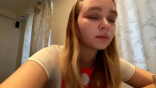 Snapshot of Leifuture chatting on 03.03.26 Leifuture online show from 03.03.26