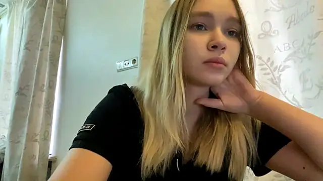 Snapshot of Leifuture chatting on 03.05.26 Leifuture online show from 03.05.26