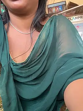 Snapshot of cute_mahi001 chatting on 03.03.26 cute mahi001 online show from 03.03.26