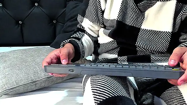 Snapshot of NathanBrookhs chatting on 12.21.25 NathanBrookhs online show from 12.21.25